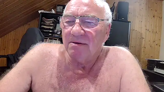 Snapshot of biggandybig chatting on 06/27/26, 12:04 biggandybig online show from 06/27/26, 12:04
