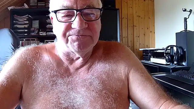 Snapshot of biggandybig chatting on 07/01/26, 10:28 biggandybig online show from 07/01/26, 10:28