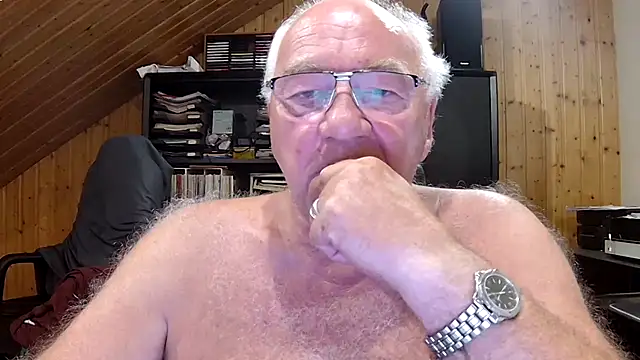 Snapshot of biggandybig chatting on 07/02/26, 09:32 biggandybig online show from 07/02/26, 09:32