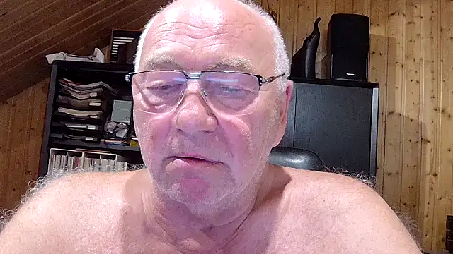 Snapshot of biggandybig chatting on 07/15/26, 09:31 biggandybig online show from 07/15/26, 09:31