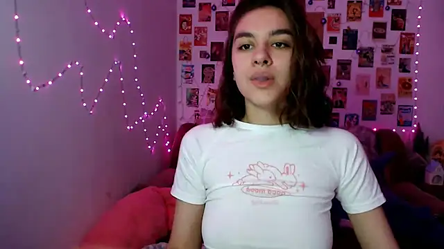 Snapshot of Celine_Dionn chatting on 01/02/25, 04:52 Celine Dionn online show from 01/02/25, 04:52