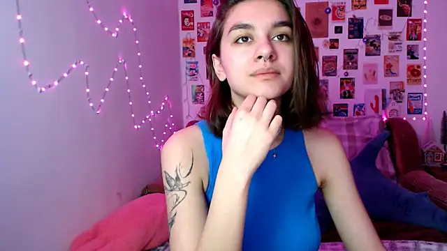 Snapshot of Celine_Dionn chatting on 01/04/25, 05:58 Celine Dionn online show from 01/04/25, 05:58