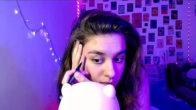 Snapshot of Celine_Dionn chatting on 02/16/25, 12:10 Celine Dionn online show from 02/16/25, 12:10