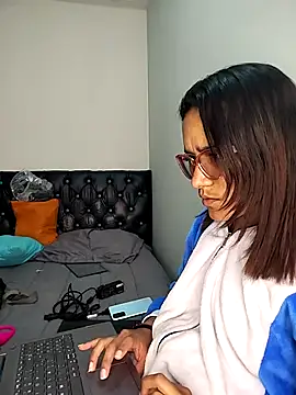 Yaumiko online show from 03/04/26, 08:15