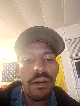 Snapshot of Ricardosuavee6 chatting on 11/01/25, 03:41 Ricardosuavee6 online show from 11/01/25, 03:41