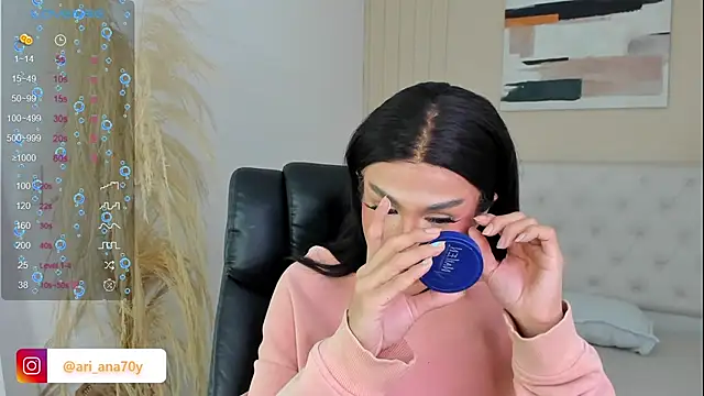 LOISE-XX online show from 09/24/25, 05:22