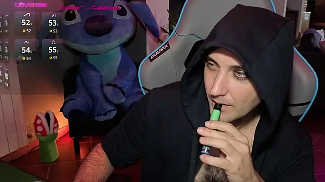 Snapshot of Gil_gamesh90 chatting on 11/01/25, 07:32 Gil gamesh90 online show from 11/01/25, 07:32