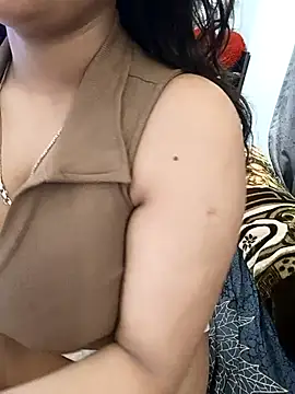 Divya girl online show from 03/16/26, 08:13