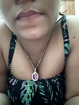 Divya girl online show from 04/14/26, 10:49