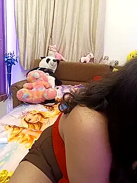 Divya girl online show from 05/02/26, 08:47