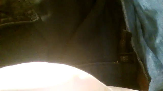 Snapshot of nuttinbuttcock69 chatting on 05/27/26, 04:15 nuttinbuttcock69 online show from 05/27/26, 04:15