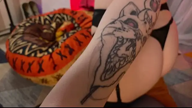 EmmyAmbros online show from 04/18/26, 09:37