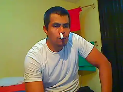 Snapshot of lozter345 chatting on 09/24/25, 05:11 lozter345 online show from 09/24/25, 05:11