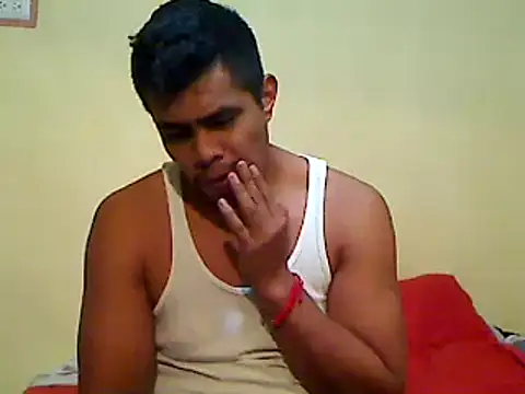 Snapshot of lozter345 chatting on 11/06/25, 10:32 lozter345 online show from 11/06/25, 10:32