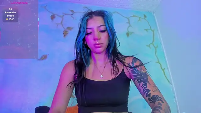 SaturnooStonee online show from 10/14/25, 04:35