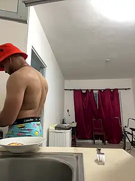 luismanuel 1998 online show from 03/03/26, 03:12