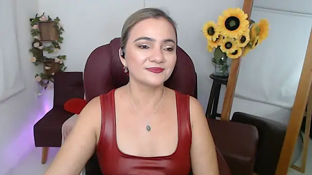 Snapshot of ana_milf chatting on 06/10/26, 03:33 ana milf online show from 06/10/26, 03:33