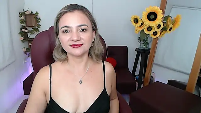 Snapshot of ana_milf chatting on 06/25/26, 12:53 ana milf online show from 06/25/26, 12:53