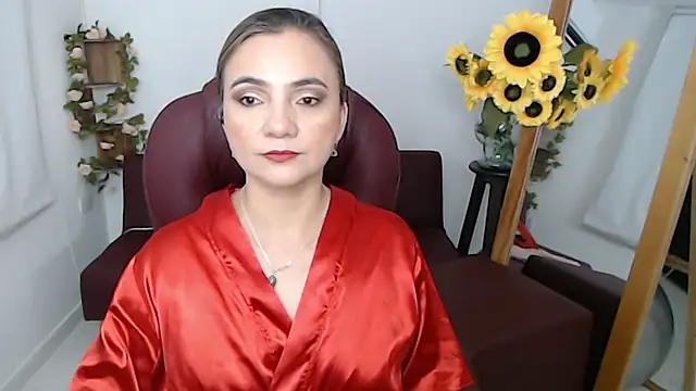 Snapshot of ana_milf chatting on 07/11/26, 02:53 ana milf online show from 07/11/26, 02:53