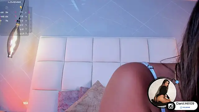 danii hill  online show from 11/05/25, 05:07