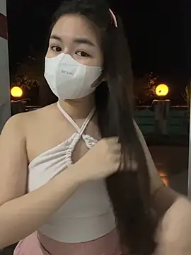 BabyThree  online show from 02/04/25, 02:21