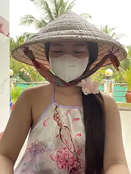 BabyThree  online show from 02/11/25, 07:23