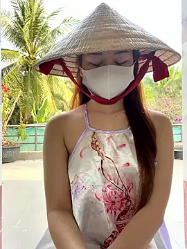 BabyThree  online show from 01/08/26, 08:38