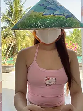 BabyThree  online show from 03/08/26, 07:34