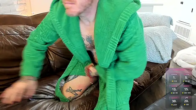 Snapshot of JeffJocc chatting on 10/04/25, 06:50 JeffJocc online show from 10/04/25, 06:50