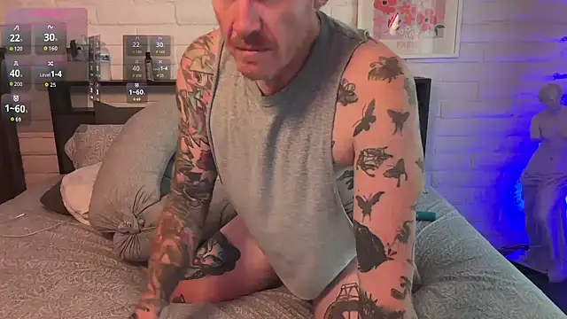 Snapshot of JeffJocc chatting on 10/13/25, 11:05 JeffJocc online show from 10/13/25, 11:05