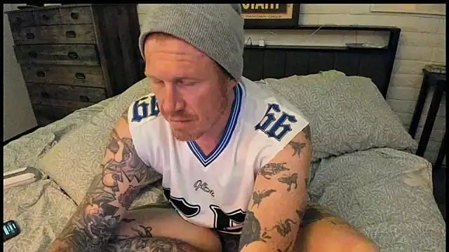 Snapshot of JeffJocc chatting on 10/24/25, 03:14 JeffJocc online show from 10/24/25, 03:14