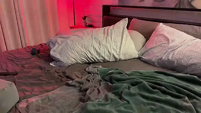 Snapshot of JeffJocc chatting on 12/04/25, 09:40 JeffJocc online show from 12/04/25, 09:40