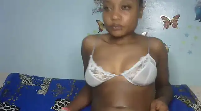 laetitia  online show from 03/07/25, 08:22