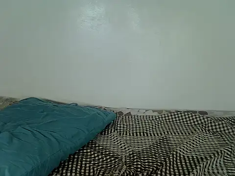 laetitia  online show from 09/18/25, 02:02