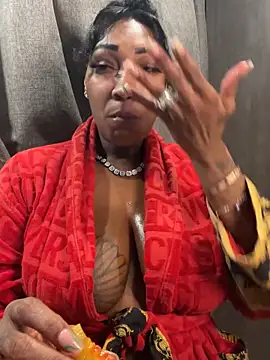 CUMQUEEN-XXX69 online show from 09/14/25, 11:59