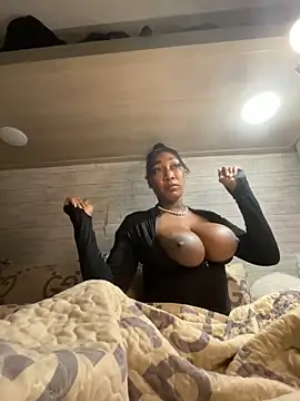 CUMQUEEN-XXX69 online show from 09/17/25, 05:20