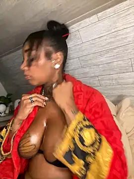 CUMQUEEN-XXX69 online show from 09/24/25, 04:49