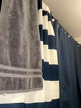 CUMQUEEN-XXX69 online show from 10/23/25, 02:00