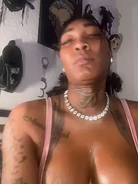 CUMQUEEN-XXX69 online show from 11/14/25, 12:42