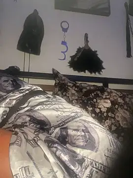 CUMQUEEN-XXX69 online show from 11/17/25, 11:10