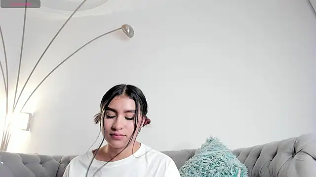 Snapshot of Zayda_1 chatting on 01/12/25, 01:21 Zayda 1 online show from 01/12/25, 01:21