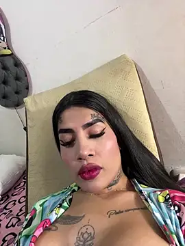 saragill323 online show from 02/26/25, 04:35