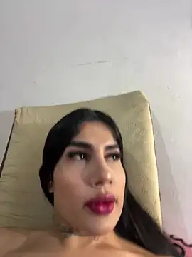 saragill323 online show from 03/12/25, 07:49