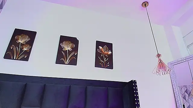 innocentlady  online show from 02/15/25, 12:22