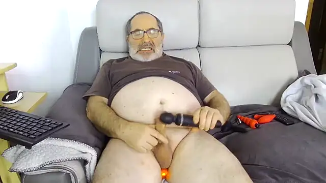 gillou1234 online show from 01/31/25, 01:56