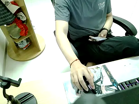 HEARRY668 online show from 04/18/26, 03:27