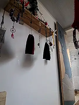 rebekka simpson online show from 03/13/25, 02:01