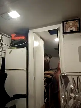 Snapshot of allissonw13 chatting on 12/05/24, 07:27 allissonw13 online show from 12/05/24, 07:27