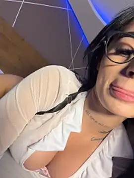 SOPHICARTERS online show from 04/16/26, 03:13