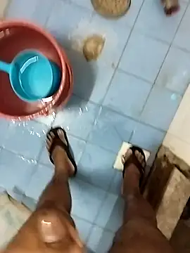 Snapshot of cenyon124 chatting on 10/11/25, 04:38 cenyon124 online show from 10/11/25, 04:38